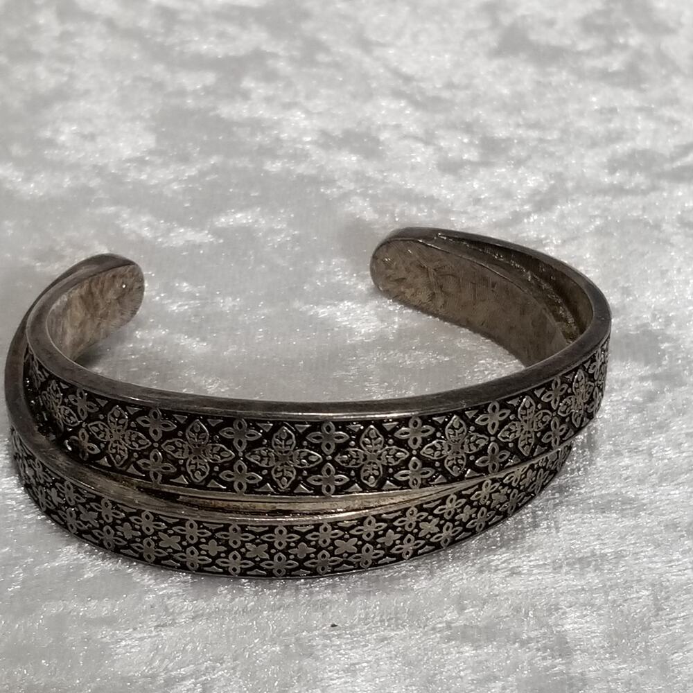 Vintage Premier Designs signed cuff bracelet 1.1986